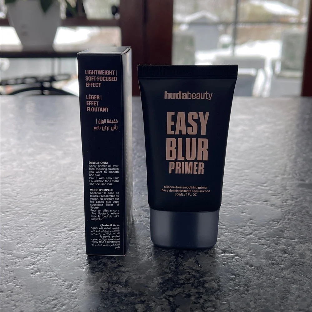 Huda Beauty Easy Blur Silicone-Free Smoothing & Pore-Minimizing Primer
